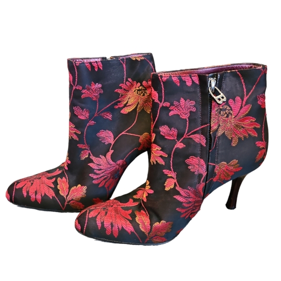 Bally Black & Red Floral Zip Up Ankle Boot Size 5 - Picture 2 of 10